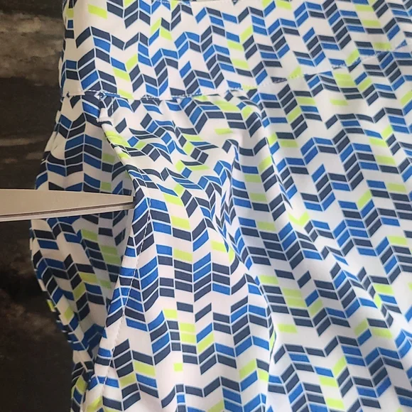 NWT IZOD Golf Skort. Size 14. Pockets Blues/White/Lime Side Zip. UPF-15 - Picture 7 of 10